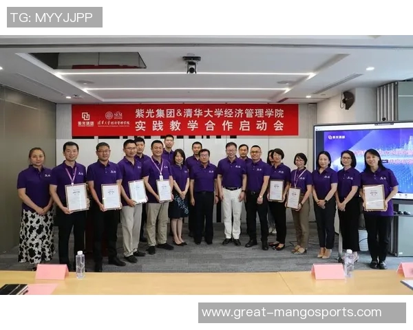 通过参与足球运动提升团队合作能力的有效方法与实践探讨